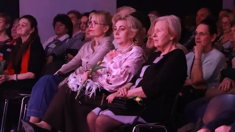 Wyjątkowy koncert w Starej Elektrowni. Tak wyglądało "Mazowsze Paniom" w Ostrowi (zdjęcia, wideo)
