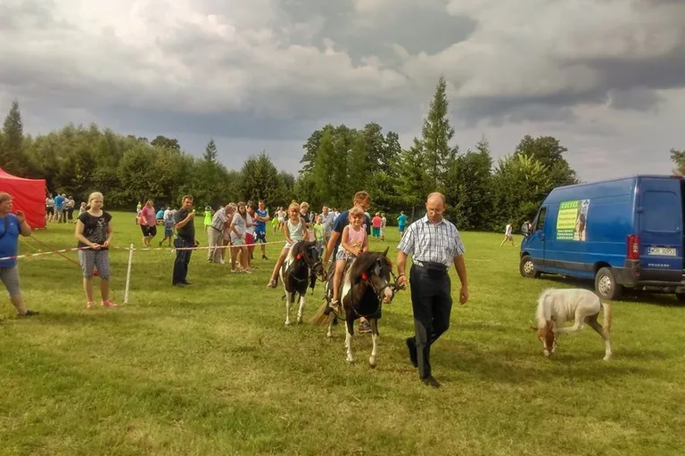Piknik rodzinny w Zakrzewie-Kopijkach (zdjęcia)