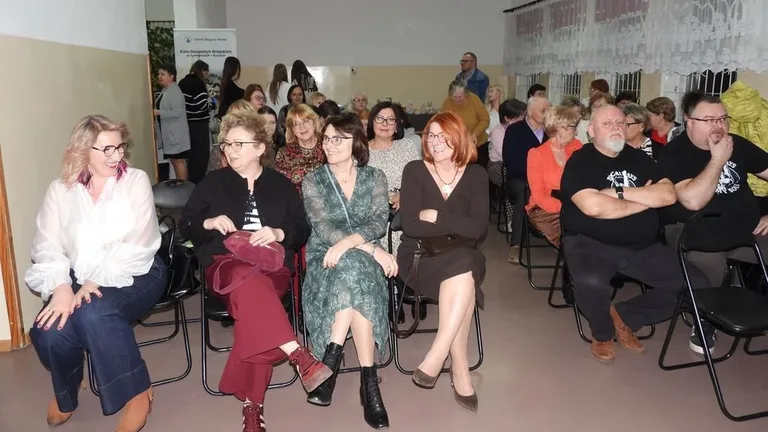 Wspólne świętowanie Dnia Kobiet i Dnia Mężczyzn w miejscowości Tymianki-Bucie (zdjęcia, wideo)