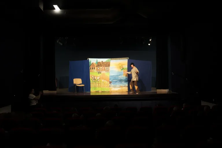 Spektakl dla dzieci w Kinie Ostrovia (zdjęcia, wideo)