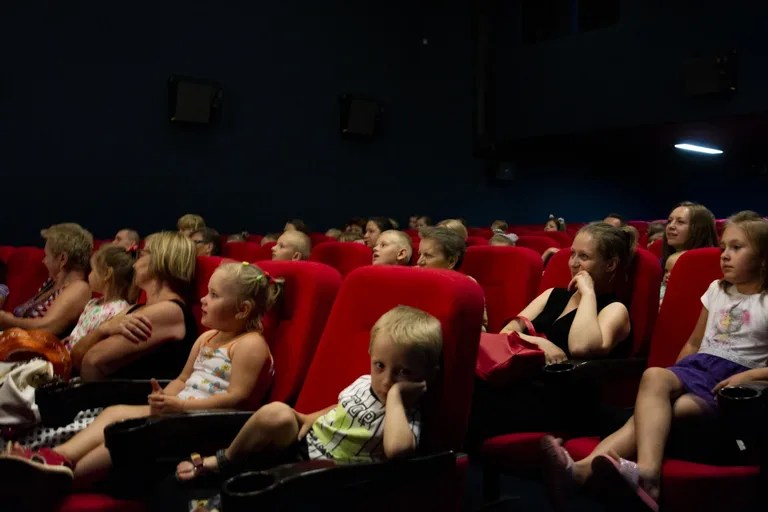 Spektakl dla dzieci w Kinie Ostrovia (zdjęcia, wideo)
