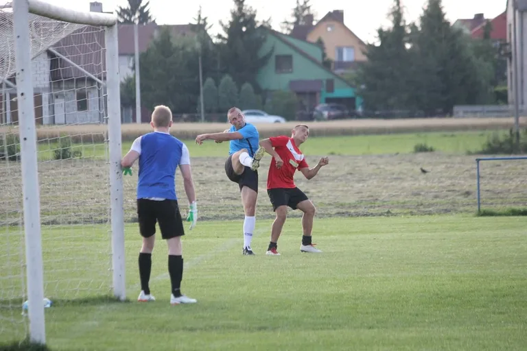 GKS Andrzejewo uległ Rzekuniance (zdjęcia, wideo)