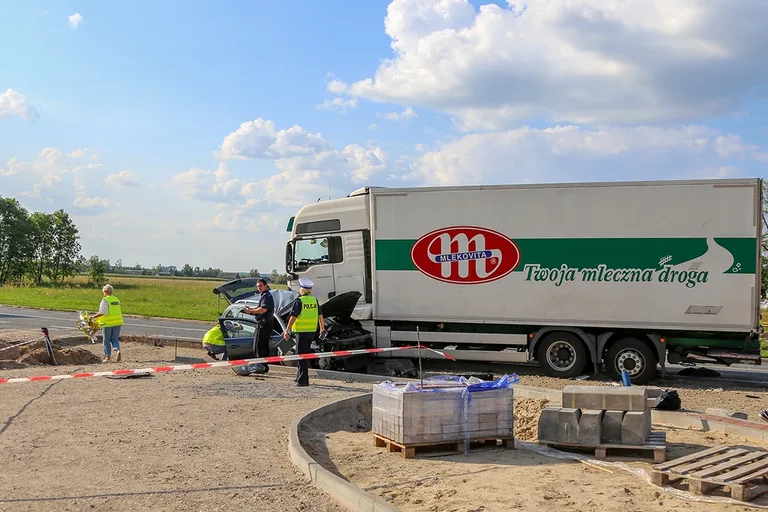 Śmiertelny wypadek na drodze do Różana (zdjęcia)