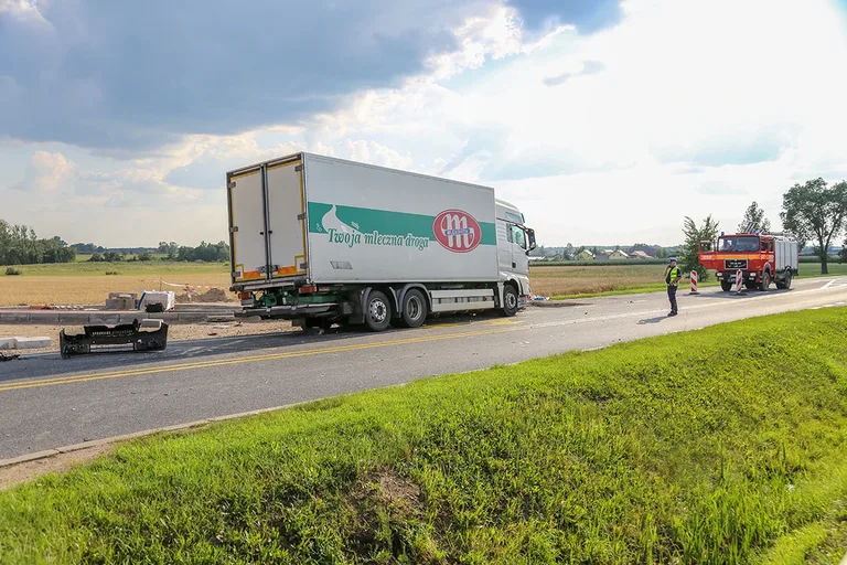 Śmiertelny wypadek na drodze do Różana (zdjęcia)