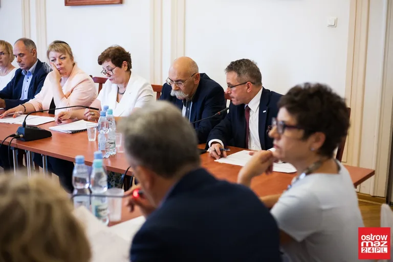 "Wy nas lekceważycie". Budowa ścieżek ponownie odrzucona (zdjęcia, wideo)