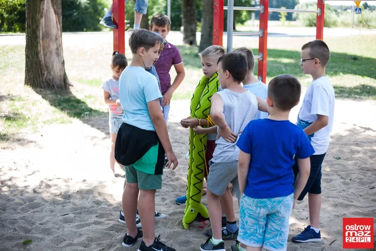 Świetna zabawa dzieci na półkoloniach (zdjęcia, wideo)
