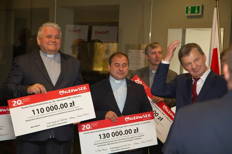 Kościoły w powiecie ostrowskim z dotacją (zdjęcia)