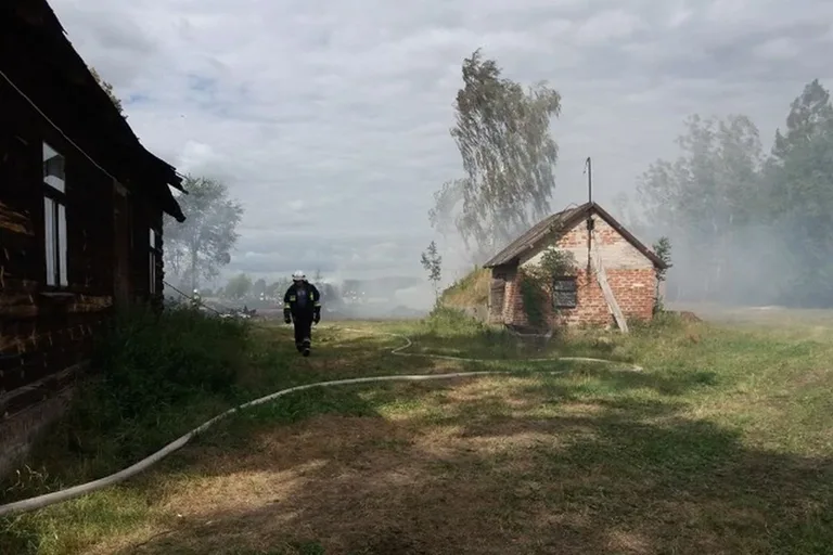Ogromny pożar zabudowań w gminie Boguty-Pianki (zdjęcia)