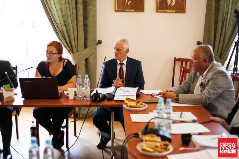 Burmistrz Bauer bez absolutorium (zdjęcia, wideo)