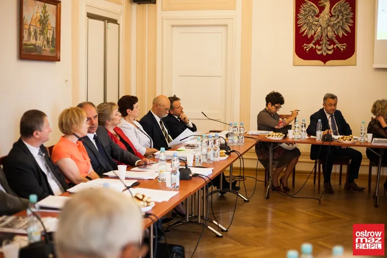 Burmistrz Bauer bez absolutorium (zdjęcia, wideo)