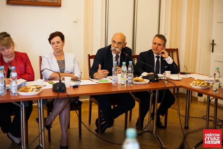 Burmistrz Bauer bez absolutorium (zdjęcia, wideo)