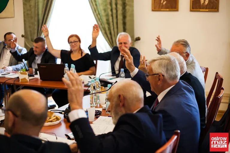 Burmistrz Bauer bez absolutorium (zdjęcia, wideo)
