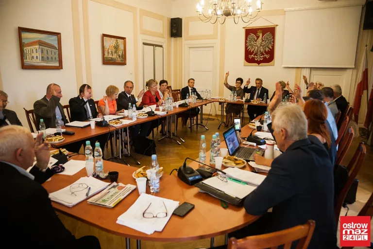 Burmistrz Bauer bez absolutorium (zdjęcia, wideo)