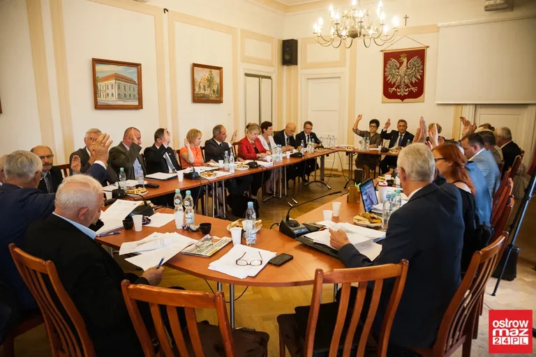 Burmistrz Bauer bez absolutorium (zdjęcia, wideo)