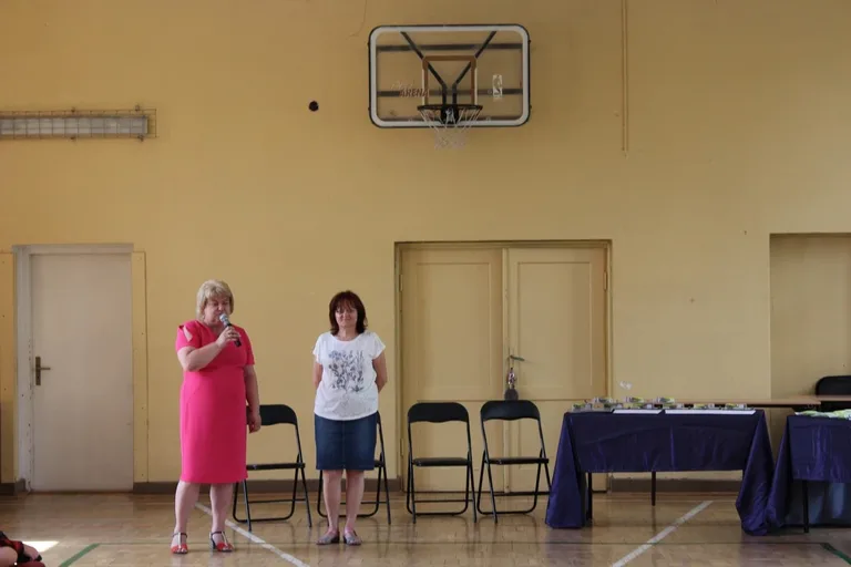 Uczniowie "jedynki" z kartami rowerowymi (zdjęcia)