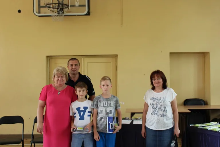 Uczniowie "jedynki" z kartami rowerowymi (zdjęcia)