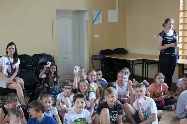 Uczniowie "jedynki" z kartami rowerowymi (zdjęcia)