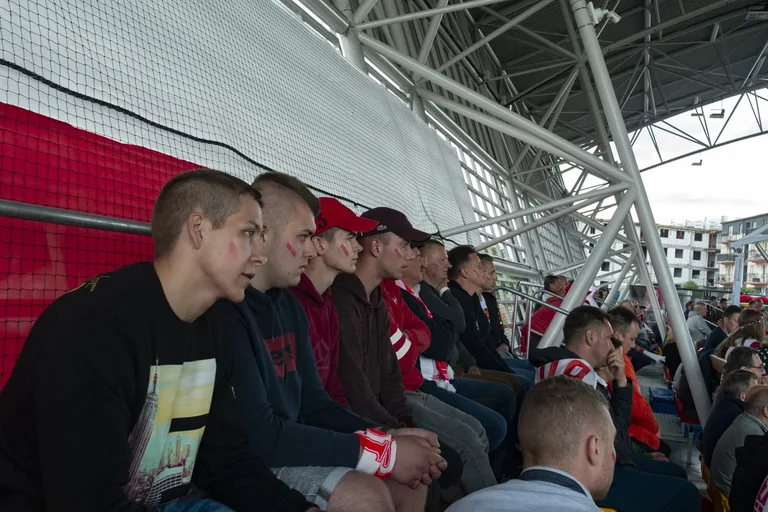 Rozczarowanie w ostrowskiej strefie kibica (zdjęcia, wideo)