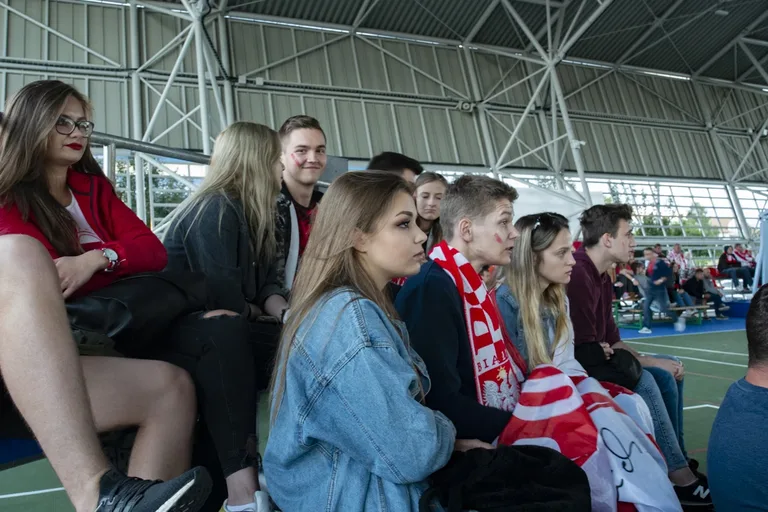Rozczarowanie w ostrowskiej strefie kibica (zdjęcia, wideo)
