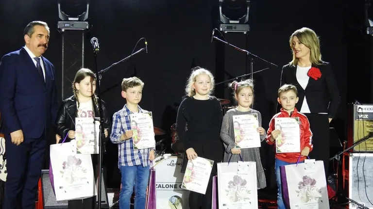 Gminny Dzień Kobiet w Małkini Górnej (zdjęcia, wideo)