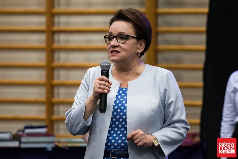 Zakończenie roku szkolnego w SP nr 1 z minister Zalewską (zdjęcia, wideo)