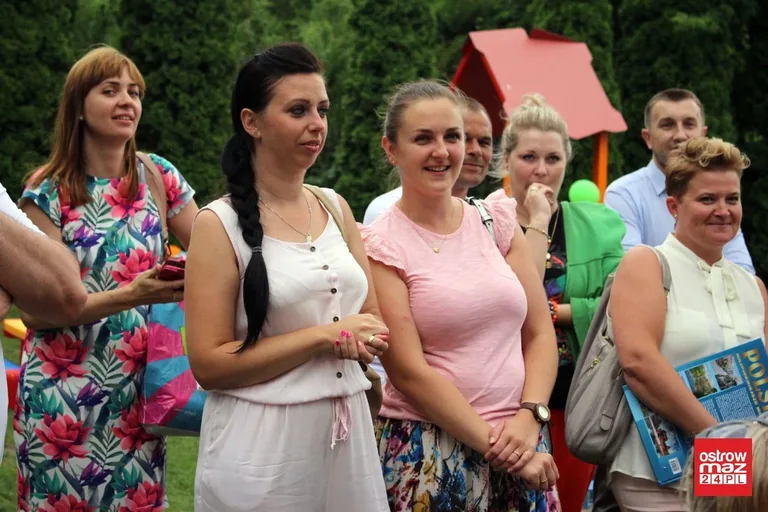 Przedszkolny piknik rodzinny z kapitalnym spektaklem (zdjęcia, wideo)