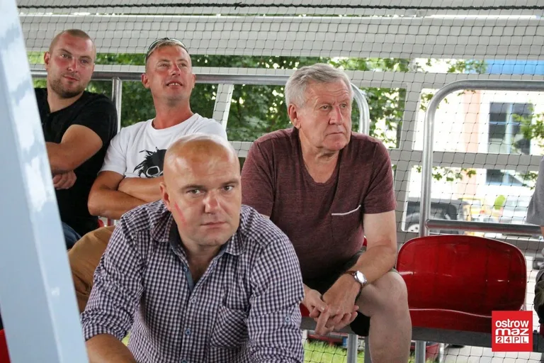 Ostrowianie dopingowali biało-czerwonych (zdjęcia)