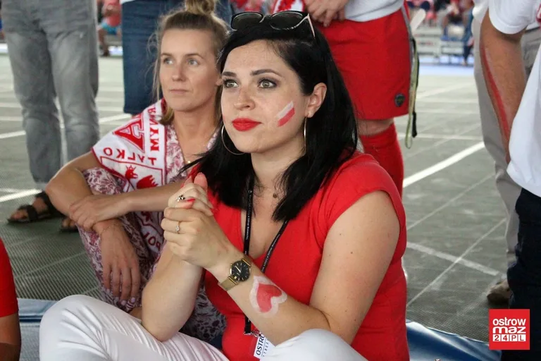 Ostrowianie dopingowali biało-czerwonych (zdjęcia)