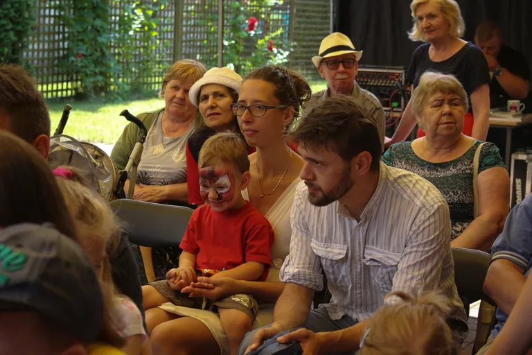 "Siedmiomilowe buty" na letniej scenie biblioteki (zdjęcia)