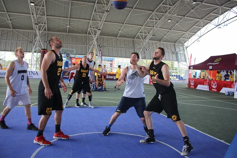 Studio Budza wygrywa turniej 3x3 w Ostrowi Maz. (zdjęcia, wideo)