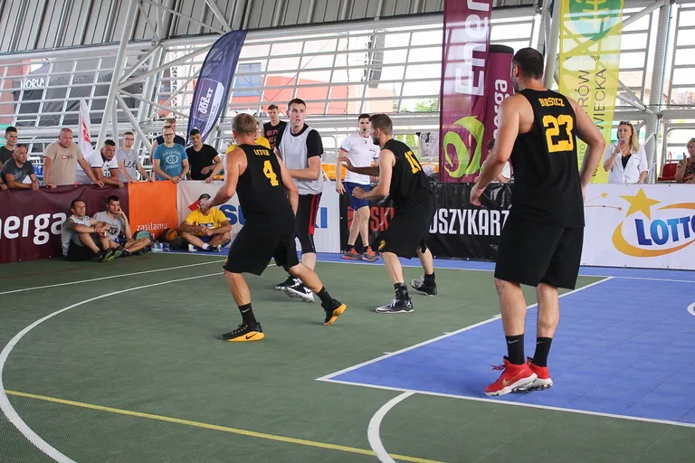 Studio Budza wygrywa turniej 3x3 w Ostrowi Maz. (zdjęcia, wideo)