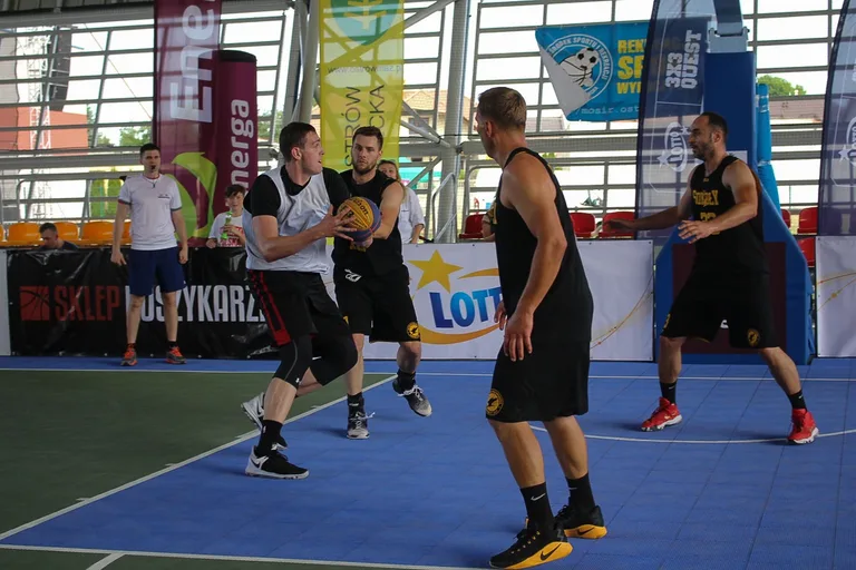 Studio Budza wygrywa turniej 3x3 w Ostrowi Maz. (zdjęcia, wideo)