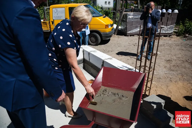 Powstaje nowa stacja wyczekiwania zespołów ratownictwa medycznego (zdjęcia, wideo)