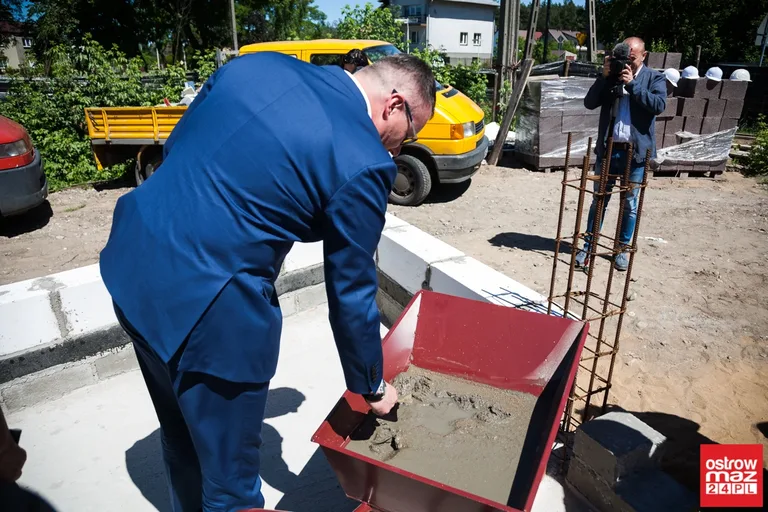 Powstaje nowa stacja wyczekiwania zespołów ratownictwa medycznego (zdjęcia, wideo)
