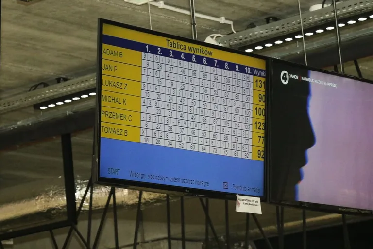 Brzostek nie jest już liderem OLB (zdjęcia, wideo)