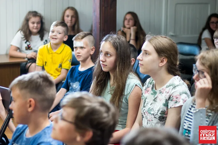 Noc detektywów w ostrowskiej czytelni (zdjęcia, wideo)