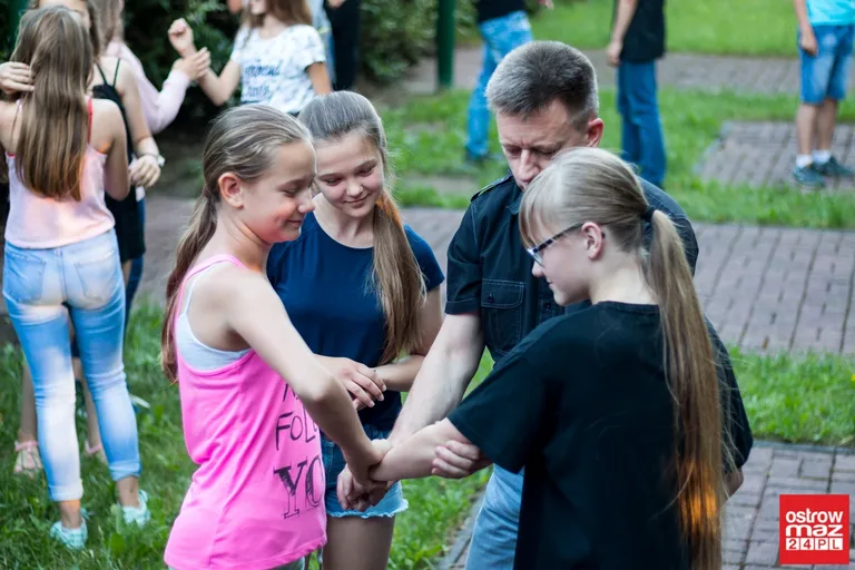 Noc detektywów w ostrowskiej czytelni (zdjęcia, wideo)