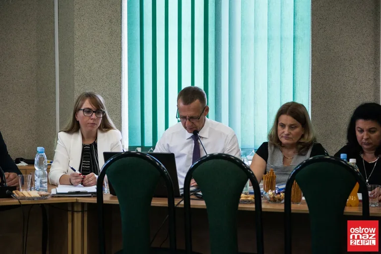 Wójt Waldemar Brzostek z absolutorium (zdjęcia, wideo)