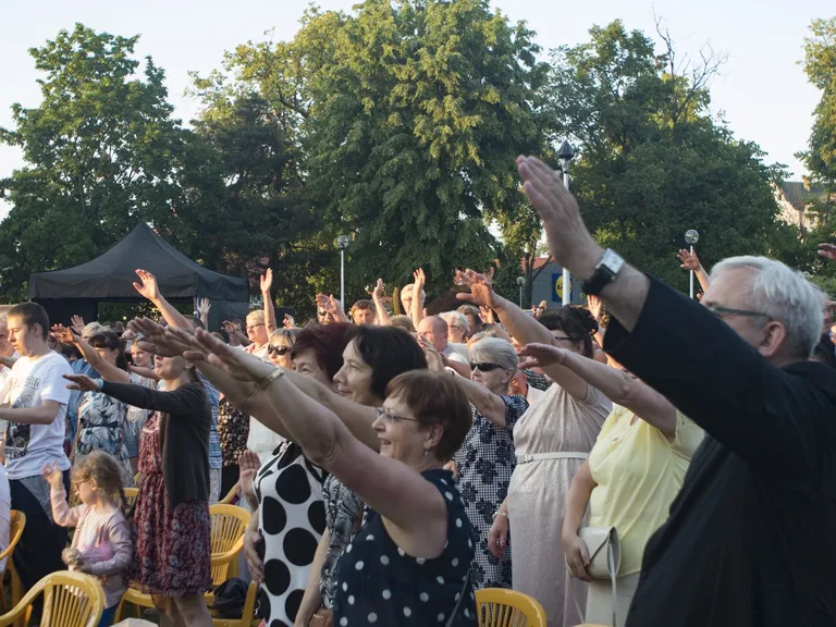 Koncert Uwielbienia w Ogródku Jordanowskim (zdjęcia, wideo)