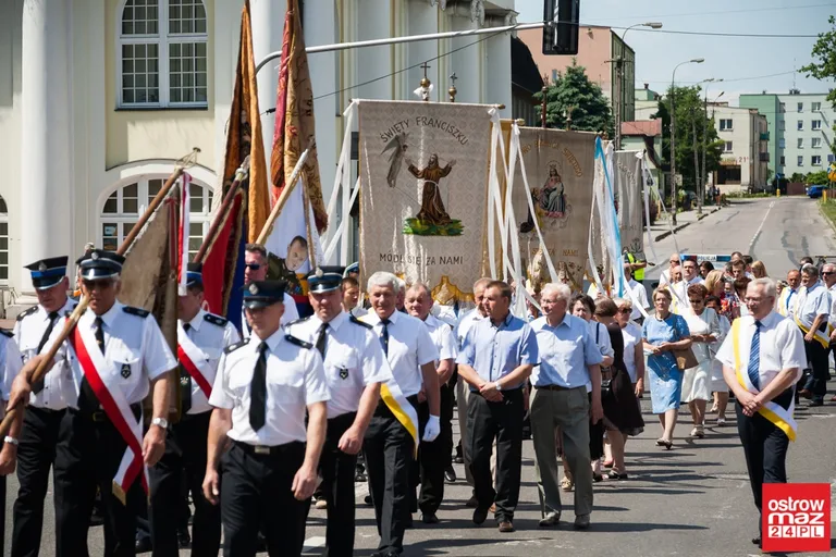 Procesje Najświętszego Ciała i Krwi Chrystusa przeszły ulicami miasta (zdjęcia, wideo)