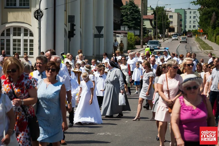 Procesje Najświętszego Ciała i Krwi Chrystusa przeszły ulicami miasta (zdjęcia, wideo)