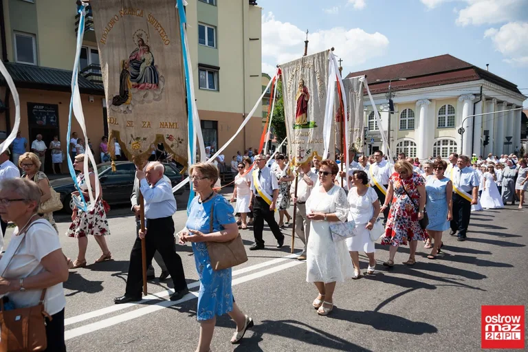 Procesje Najświętszego Ciała i Krwi Chrystusa przeszły ulicami miasta (zdjęcia, wideo)