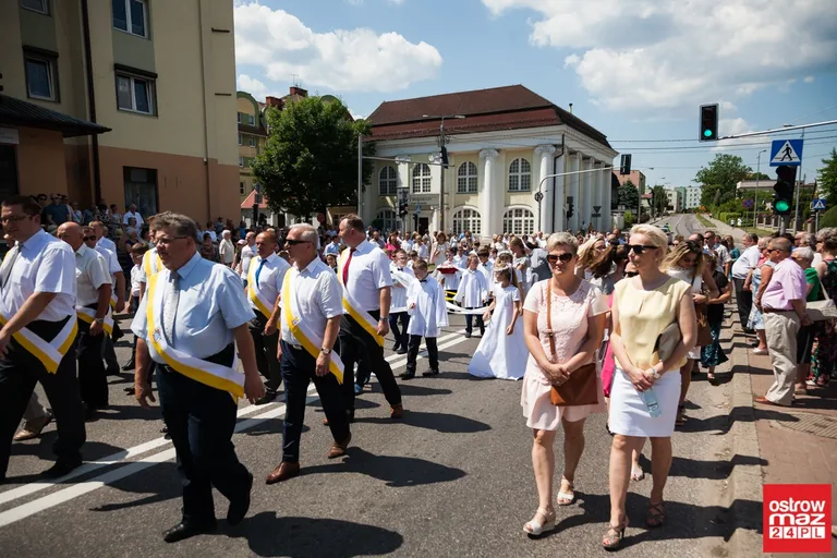 Procesje Najświętszego Ciała i Krwi Chrystusa przeszły ulicami miasta (zdjęcia, wideo)