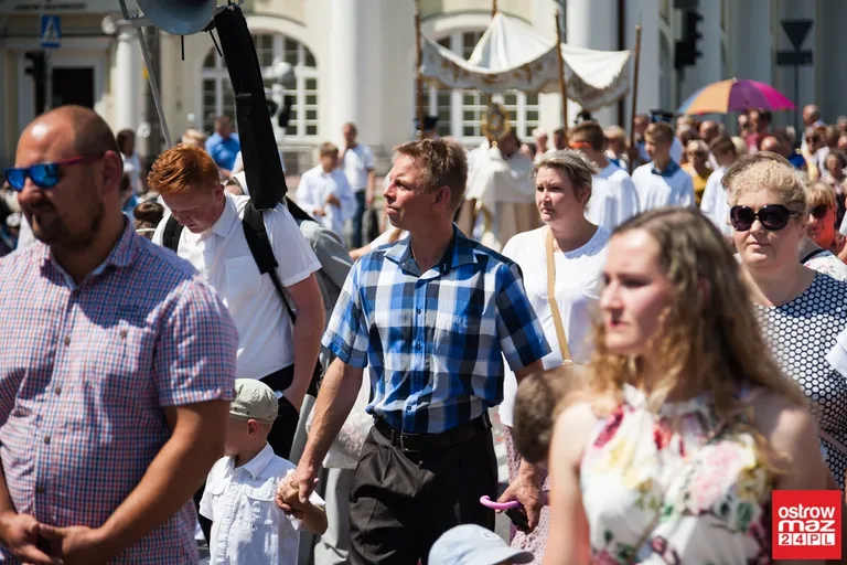 Procesje Najświętszego Ciała i Krwi Chrystusa przeszły ulicami miasta (zdjęcia, wideo)