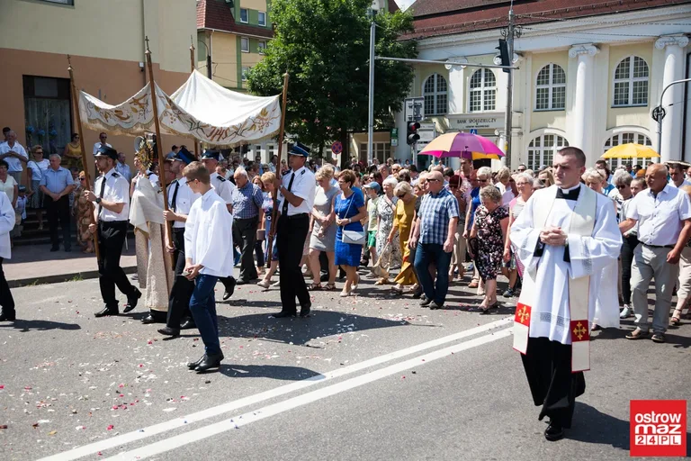 Procesje Najświętszego Ciała i Krwi Chrystusa przeszły ulicami miasta (zdjęcia, wideo)