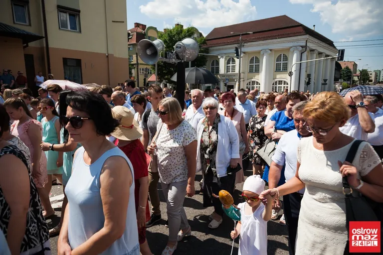 Procesje Najświętszego Ciała i Krwi Chrystusa przeszły ulicami miasta (zdjęcia, wideo)