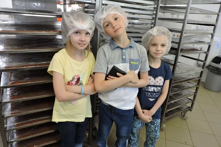 Słodka wycieczka uczniów "jedynki" (zdjęcia)