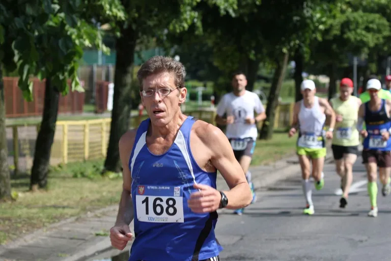 Półmaraton Kurpiowski za nami. Dąbrowski zwycięża, Gawkowski dwudziesty (zdjęcia, wideo)