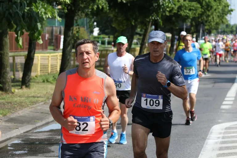 Półmaraton Kurpiowski za nami. Dąbrowski zwycięża, Gawkowski dwudziesty (zdjęcia, wideo)
