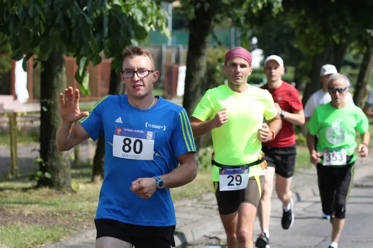 Półmaraton Kurpiowski za nami. Dąbrowski zwycięża, Gawkowski dwudziesty (zdjęcia, wideo)